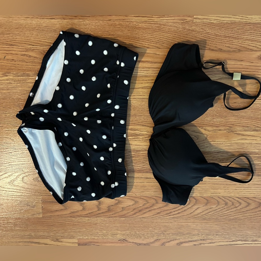 Lands Ends Black & White Swimsuit Bikini, top size 36C/38B bottom size XL